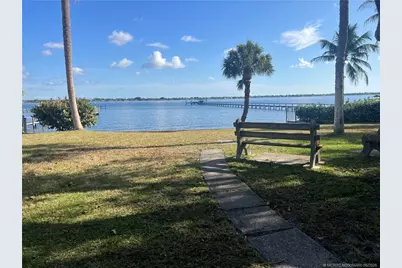 818 SE Riverside Drive, Stuart, FL 34994 - Photo 9