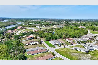 104 SE Strada Cervaro, Port Saint Lucie, FL 34952 - Photo 39