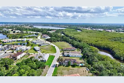 104 SE Strada Cervaro, Port Saint Lucie, FL 34952 - Photo 39