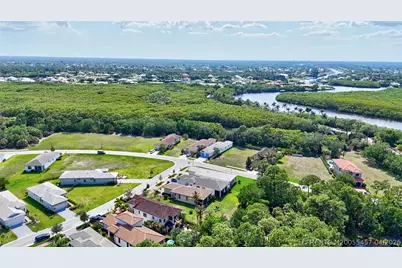 104 SE Strada Cervaro, Port Saint Lucie, FL 34952 - Photo 47