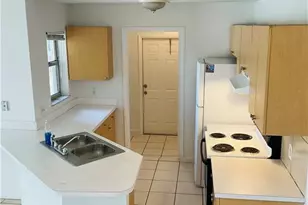 402 S 14th St, Fort Pierce, FL 34950 - Photo 5
