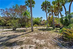 2614 NE Palm Ave, Jensen Beach, FL 34957 - Photo 7