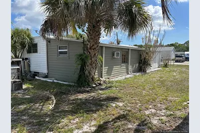 1574 NE Oriole Avenue, Stuart, FL 34994 - Photo 9
