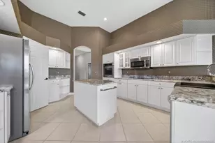 2034 SW Bradford Pl, Palm City, FL 34990 - Photo 9