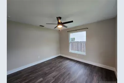 5968 SE Avalon Drive, Stuart, FL 34997 - Photo 9