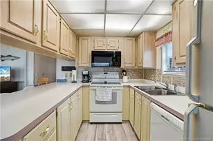 652 Nettles Blvd, Jensen Beach, FL 34957 - Photo 15