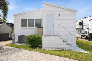 652 Nettles Blvd, Jensen Beach, FL 34957 - Photo 5