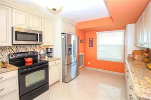 2571 NE Ocean Blvd, Stuart, FL 34996 - Photo 9