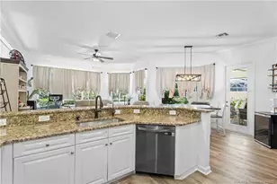 4317 SE Coventry Ln, Stuart, FL 34997 - Photo 17