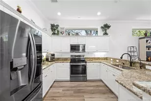 4317 SE Coventry Ln, Stuart, FL 34997 - Photo 15