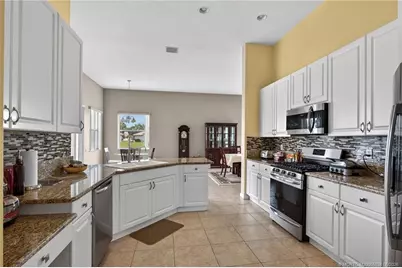 420 NW Aqua Vista Lane, Saint Lucie West, FL 34986 - Photo 9