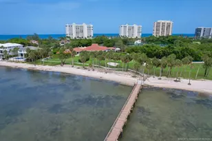 8750 S Ocean Dr, Jensen Beach, FL 34957 - Photo 37