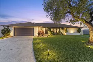2086 SW Gull Harbor Ln, Palm City, FL 34990 - Photo 3
