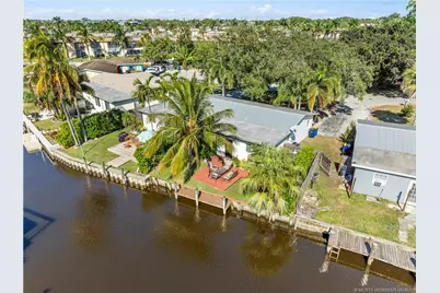 2456 SW Hideaway Lane, Stuart, FL 34994 - Photo 9