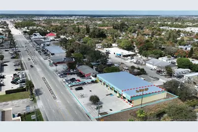 553 SE Monterey Road, Stuart, FL 34994 - Photo 1