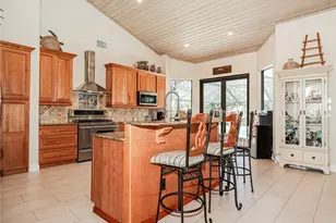 841 SW Catalina St, Palm City, FL 34990 - Photo 9