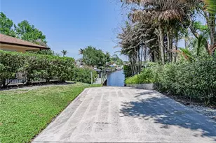 841 SW Catalina St, Palm City, FL 34990 - Photo 55