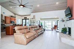 841 SW Catalina St, Palm City, FL 34990 - Photo 7