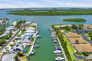 3206 S Lakeview Cir, Fort Pierce, FL 34949 - Photo 23