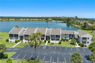 3206 S Lakeview Cir, Fort Pierce, FL 34949 - Photo 1