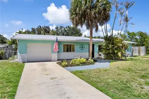 1671 SE 11th St, Stuart, FL 34996 - Photo 3