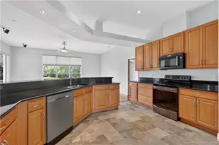 814 SW 29th St, Palm City, FL 34990 - Photo 15