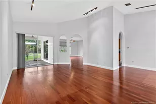 814 SW 29th St, Palm City, FL 34990 - Photo 11
