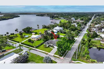 814 SW 29th Street, Palm City, FL 34990 - Photo 1