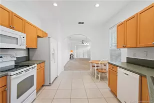 9811 SW Glenbrook Dr, Port Saint Lucie, FL 34987 - Photo 11