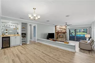 102 SE Crestwood Cir, Stuart, FL 34997 - Photo 5