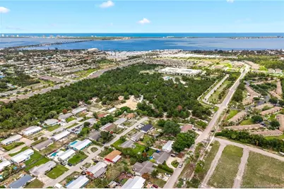 1466 NE Silver Maple Way, Jensen Beach, FL 34957 - Photo 49