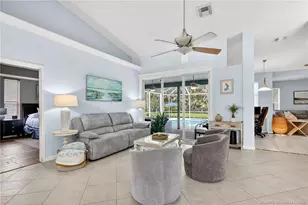 671 SE Pin Oak Terrace, Stuart, FL 34997 - Photo 11