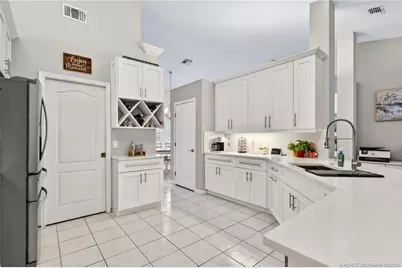 671 SE Pin Oak Terrace, Stuart, FL 34997 - Photo 17