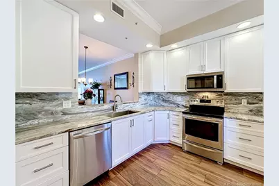 13 Harbour Isle Drive W #305, Fort Pierce, FL 34949 - Photo 11