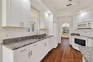 8521 SE Palm Hammock Ln, Hobe Sound, FL 33455 - Photo 5