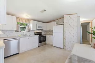 4646 SE Circle Way, Stuart, FL 34997 - Photo 5