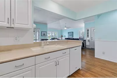 5636 SE Foxcross Place, Stuart, FL 34997 - Photo 17