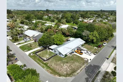 3248 SE Golden Gate Avenue, Stuart, FL 34997 - Photo 3