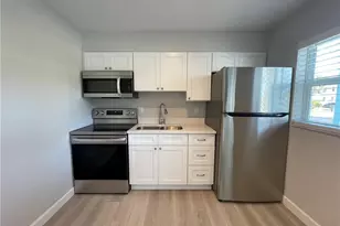 661 Hernando St, Fort Pierce, FL 34949 - Photo 3