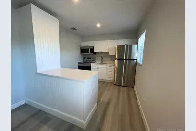 661 Hernando Street #4, Fort Pierce, FL 34949 - Photo 3
