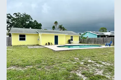1725 NE Darlich Avenue, Jensen Beach, FL 34957 - Photo 5
