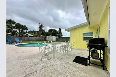 1725 NE Darlich Avenue, Jensen Beach, FL 34957 - Photo 3