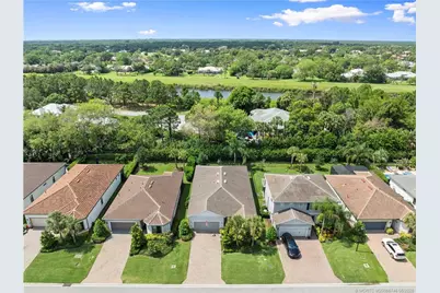 600 SE Villandry Way, Port Saint Lucie, FL 34984 - Photo 5