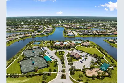 600 SE Villandry Way, Port Saint Lucie, FL 34984 - Photo 3