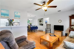 3937 NW Cinnamon Tree Cir, Jensen Beach, FL 34957 - Photo 5