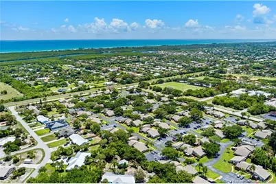 8156 SE Villa Way, Hobe Sound, FL 33455 - Photo 25