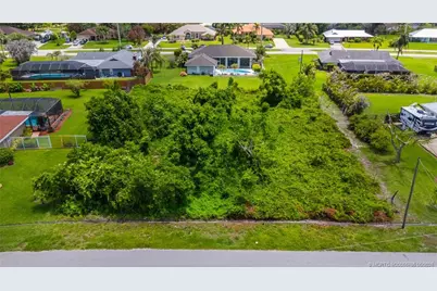 2012 SE Giffen Avenue, Port Saint Lucie, FL 34952 - Photo 9