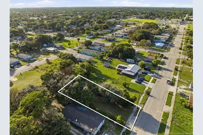 701 N 19th Street, Fort Pierce, FL 34950 - Photo 3