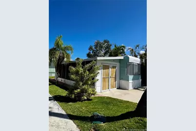466 Nettles Boulevard, Jensen Beach, FL 34957 - Photo 3