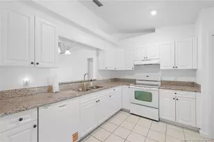 1094 NW 14 Th St, Stuart, FL 34994 - Photo 5